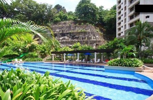Puncak Ria Condo | Steps to Beach. Nicely renovated with Huge Pool