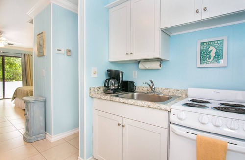 Juno Beach House | Steps to Beach, Private Boutique Bungalow