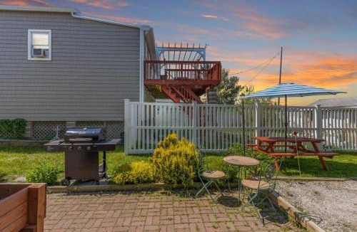 Salisbury Beach Apartment | Steps to Beach Salisbury Shore House #2 AC