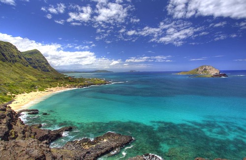 Waimanalo Condo | Steps To Beach, Sleeps 2, AC, heated pool, WIFI, parking