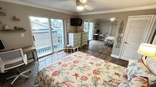 Belle Vista Apartment | Steps to beach with No Resort Fees and FREE parking 2