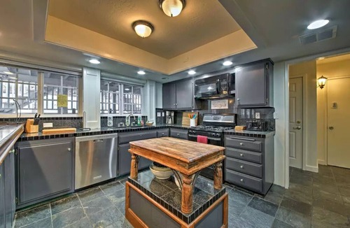Moonridge House | Steps to Bear Mountain & Golf Course Spacious 4BR Prime Moonridge Location