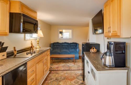Mayville House | Steps to Chautauqua Lake: Cozy Cottage w/Patio