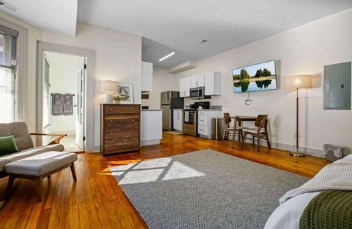 Hough House | Steps to Cleveland Clinic - Bright Studio