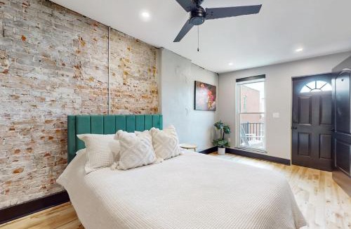 Janesville House | Steps to Dtwn & Rock River! Couples Retreat