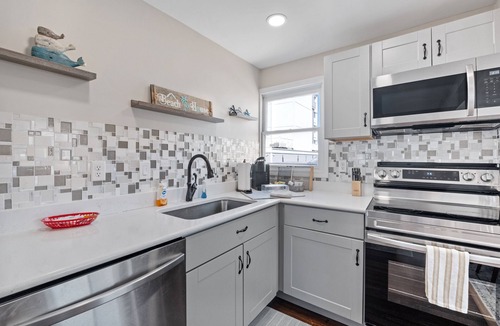 Hampton Apartment | Steps to Hampton Beach and all entertainment! 4 bedrooms, pet friendly!