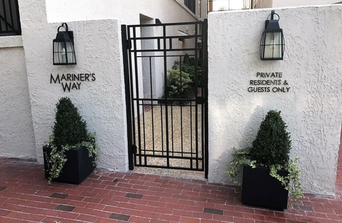 Harbour Town Condo | Steps to Harbour Town Lighthouse & Marina + 2BR + Pool Access