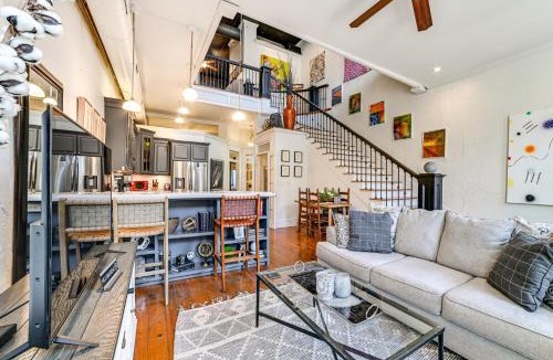 Paducah Apartment | Steps to Historic Riverfront Chic Dtwn Condo!