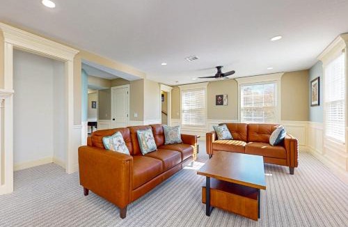 Holyoke House | Steps to Holyoke Medical Center! Remote-Work Hub