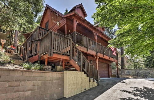Cedar Glen Cottage | Steps to Lake: Cabin w/Deck in Lake Arrowhead