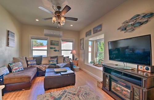 Granbury House | Steps to Lake! Charming Cabin Pool Access and Decks