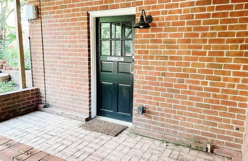 Miller Southside Apartment | Steps to Lane And VT Campus Cozy 2 bed/2 bath Blacksburg Apartment