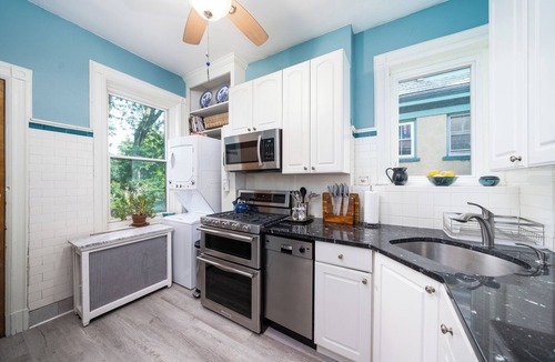 Hoboken Apartment | Steps to Manhattan! 2 BR private apartment w/terrace & View