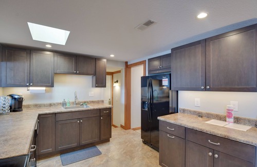 Scott County House | Steps to Mississippi River: Cozy Hot Tub Haven!