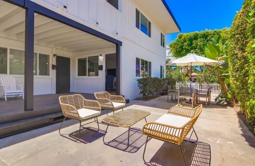 South Mission Beach Apartment | Steps to Ocean * Entire Ground Level * Exclusive Patio