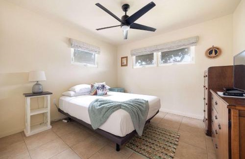 Ocean Beach House | Steps to Ocean Sunset Views Beach Access & San Diego Charm