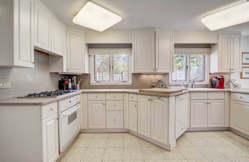 Marblehead House | Steps to Preston Beach! Family Home w/Backyard