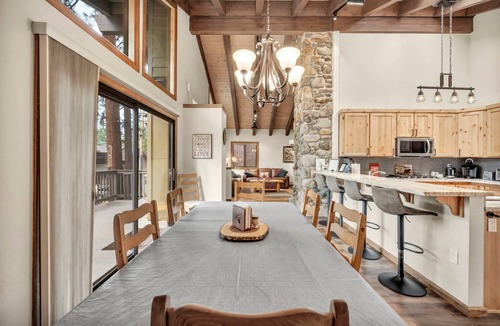 Elk Point House | Steps to Private Beach: Zephyr Cove Home w/Deck!