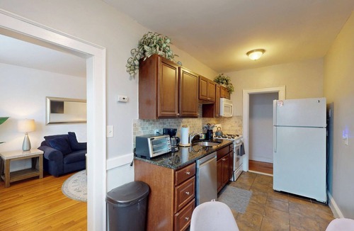 Commonwealth Apartment | Steps to public transport, Boston Coll, Roof Deck