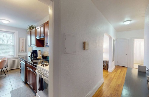 Commonwealth Apartment | Steps to public transport, Boston Coll, Roof Deck