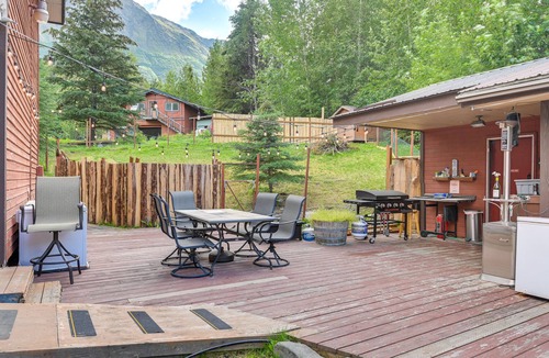 Cooper Landing Apartment | Steps to River! Mtn-View Unit in Cooper Landing
