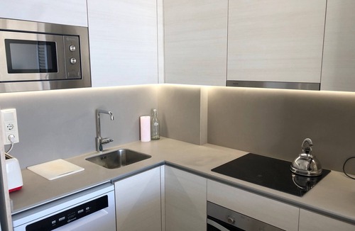 Sant Pol De Mar Apartment | Steps To Sand Pad N Barcelona 3 Room 2 Bath Pkng