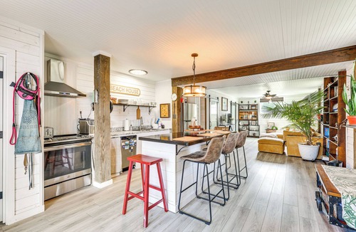 Topsail Beach Villa | Steps to Sand! Topsail Beach Group Getaway!
