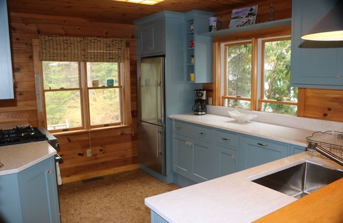 Port Clyde Cottage | Steps to Sandy Beach and Open Ocean Views