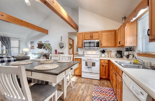Hayesville House | Steps to Shooting Creek