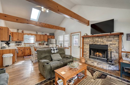 Hayesville House | Steps to Shooting Creek