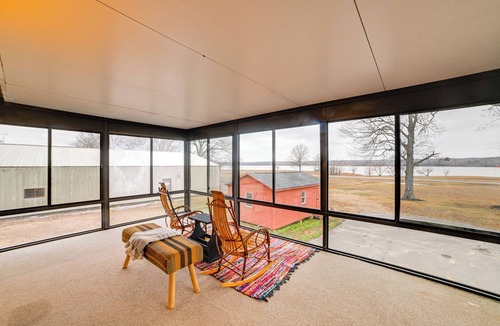 Hardin House | Steps to Shore: Group Getaway on Kentucky Lake!