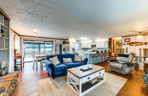 Hardin House | Steps to Shore: Group Getaway on Kentucky Lake!