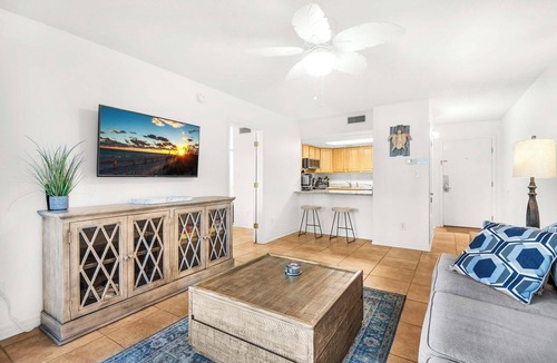 Villa Sabine Condo | 🌴🌞Steps to the Beach | Free Reserved Parking Space | Sand Dollar E-101