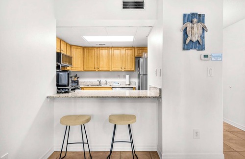Villa Sabine Condo | 🌴🌞Steps to the Beach | Free Reserved Parking Space | Sand Dollar E-101