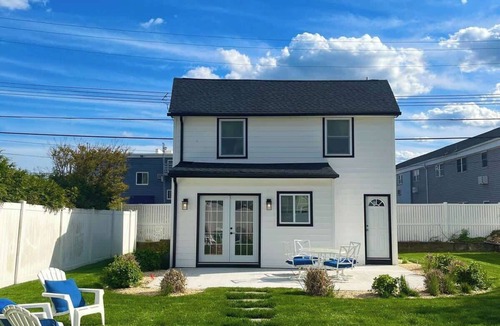 Wall House | Steps to the Beach - Piccola Dolce Casa Al Mare