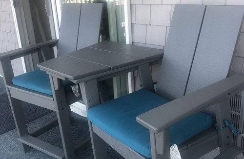 Hampton Condo | Steps to the Beach