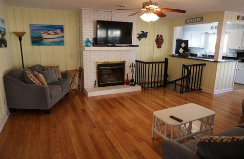 Crescent Beach House | Steps to the beach. Pet friendly Beach House w/pool! 4 Bedrooms sleeps 12!