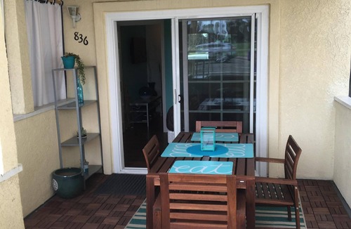 Mission Beach Apartment | Steps to the water on both sides!