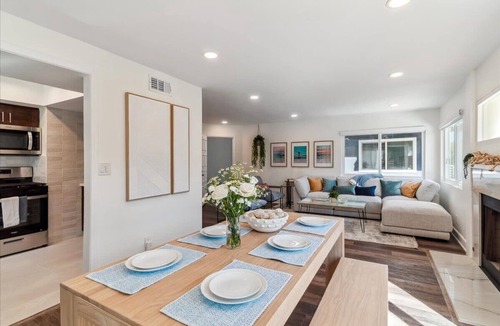 Marina Peninsula House | Steps to Venice Sand | BBQ, Fire Pit, Parking