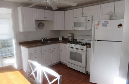 North Beach Haven Apartment | Steps to White Sandy Beaches