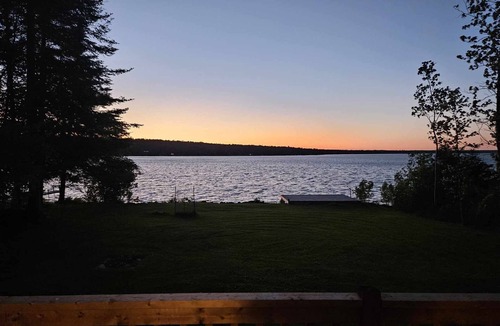 Jocelyn Cottage | Sterling Bay Getaway 3BRD+ Bunkie
