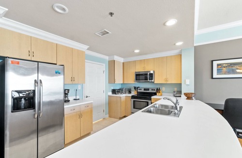 Thomas Drive Condo | Sterling Beach Resort by Panhandle Getaways