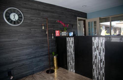 Newhall Hotel | Sterling Inn