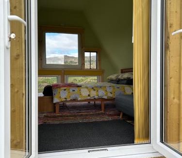 Lochcarron Apartment | sterlochy cabin off grid