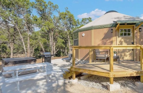 Canyon Lake Cabin | Stetson Luxury Yurt-Cabin: w/Hot & Soaking Tub