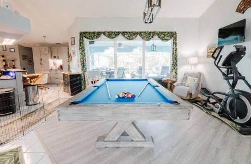 North Port House | steve and cori's tropical king suite 2