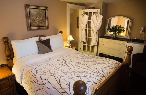 Essa Bed & Breakfast | Stevenson Inn & Spa