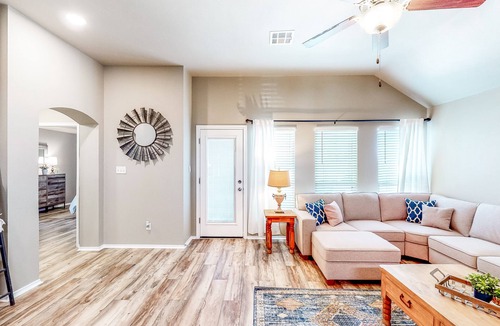 Wellborn House | Stewart Road House | House in College Station