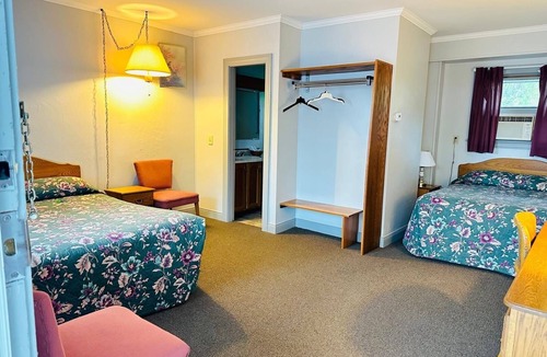 Woodstock Hotel | Stiles Motel