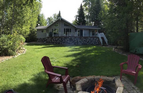 Pointe du Bois Cabin | Still Cove Cabin, Lakefront Serenity